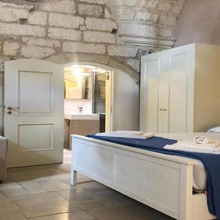 Odegos Monolocali Vico Sant'Antonio Villa Carpignano Salentino Dış mekan fotoğraf