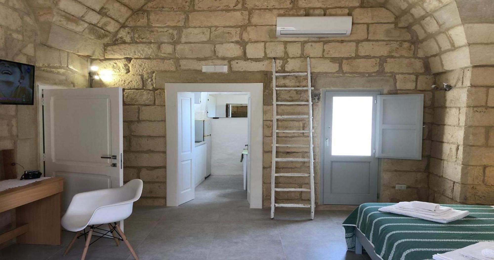 Odegos Monolocali Vico Sant'Antonio Villa Carpignano Salentino Dış mekan fotoğraf