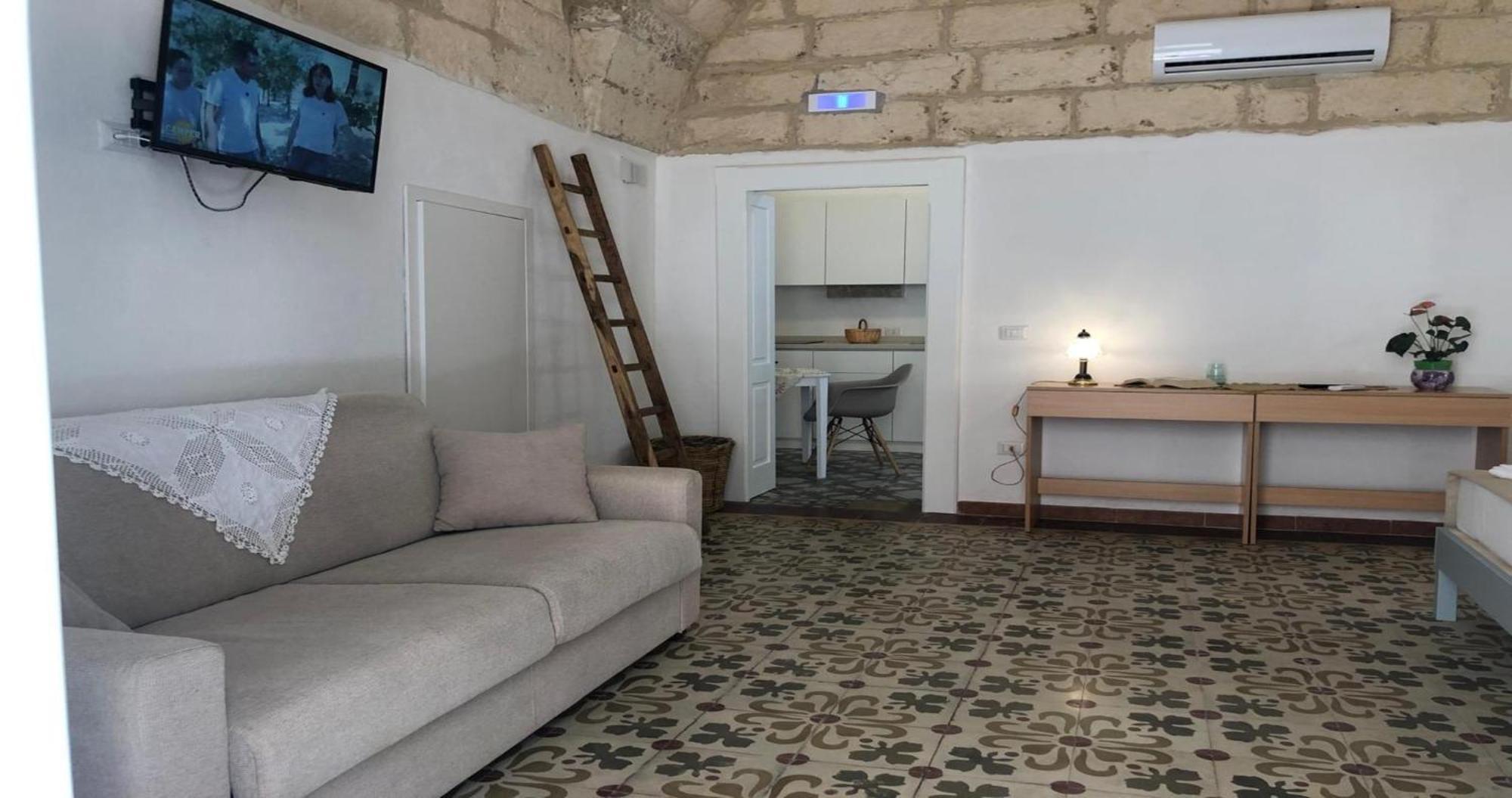 Odegos Monolocali Vico Sant'Antonio Villa Carpignano Salentino Dış mekan fotoğraf