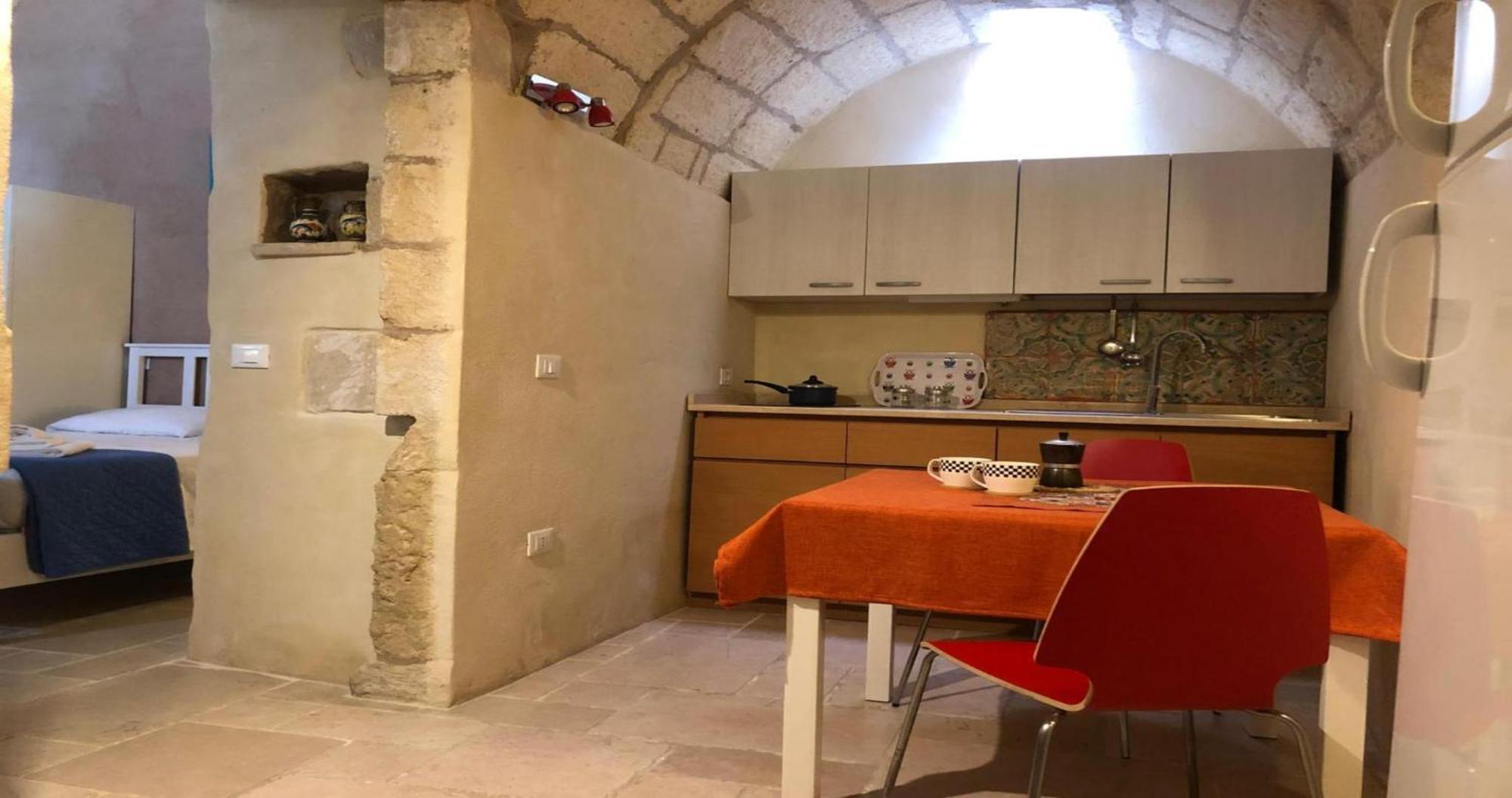 Odegos Monolocali Vico Sant'Antonio Villa Carpignano Salentino Dış mekan fotoğraf