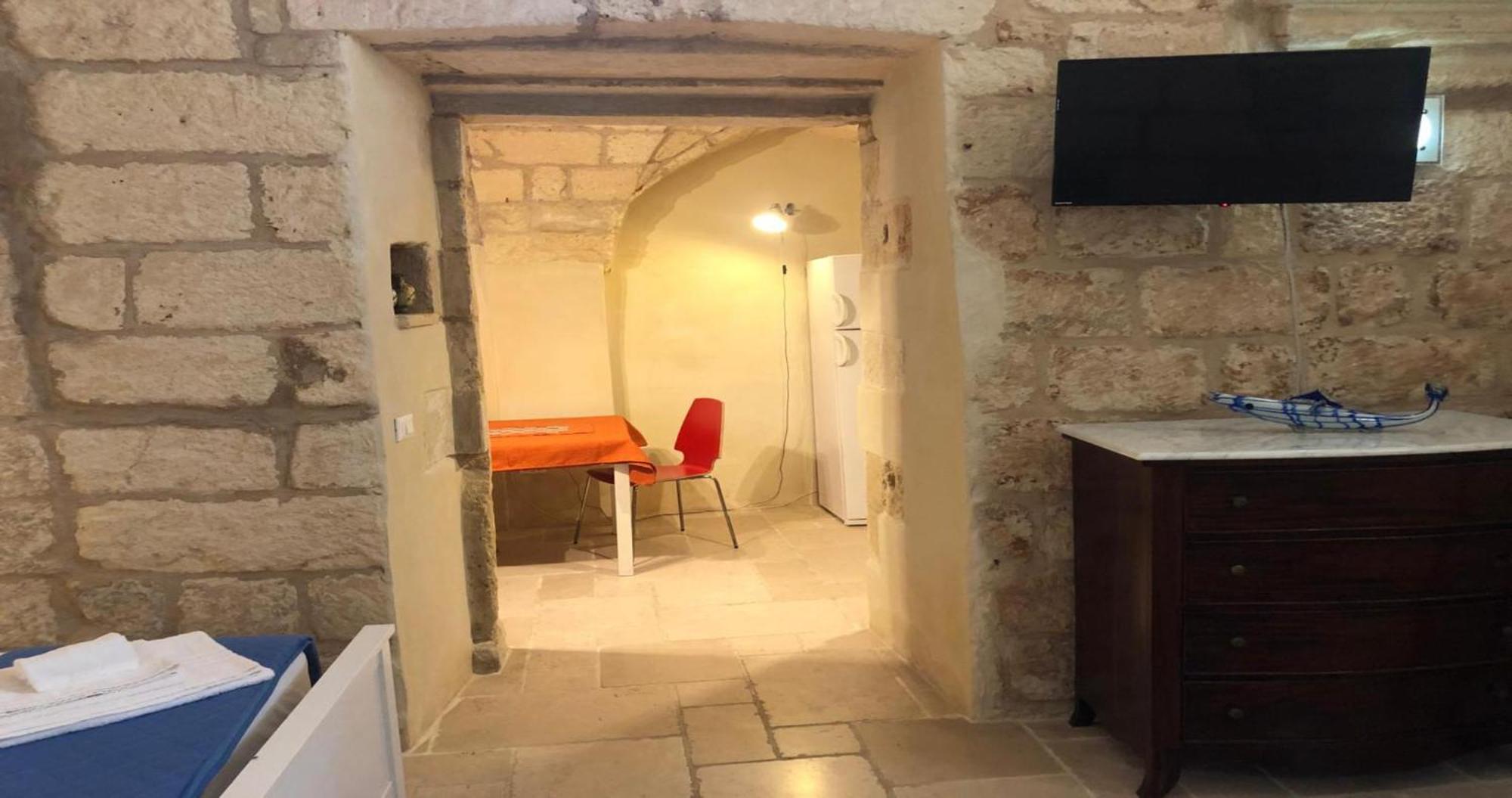 Odegos Monolocali Vico Sant'Antonio Villa Carpignano Salentino Dış mekan fotoğraf