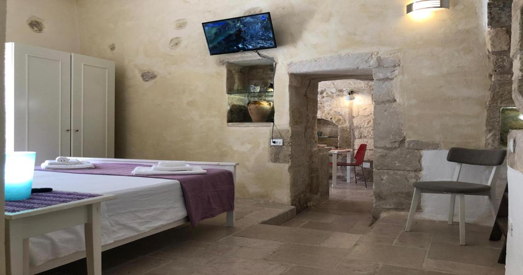Odegos Monolocali Vico Sant'Antonio Villa Carpignano Salentino Dış mekan fotoğraf